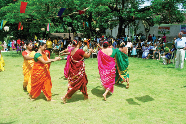 Women dance to the fore with Fugdi