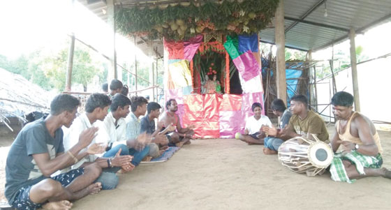 Vanarmare Tribe shortens Ganesh  festivities owing to rising prices