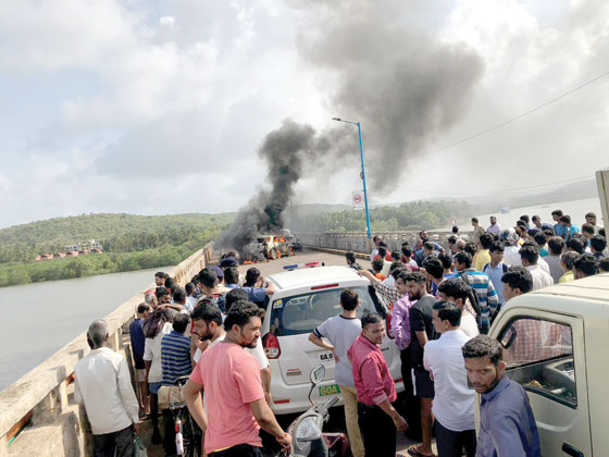 Father-son duo killed  in Siolim accident