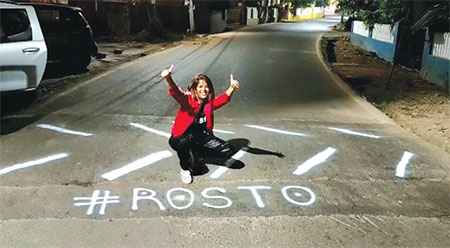 #Rosto: Not on a screen on your mobile device but on the road