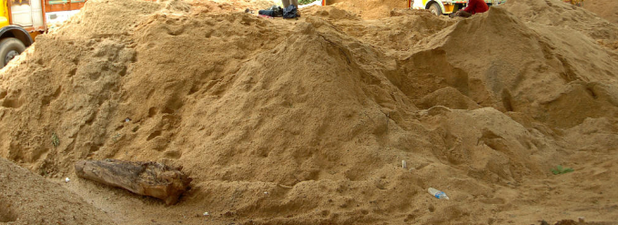 Bldg contractors  assn urges govt to resume sand extraction