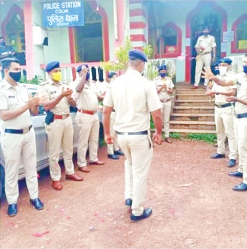 Colva Police constable given warm welcome  on return to duty