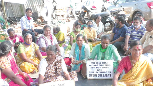 Goan vendors, on the streets for four days, ignored by their own govt