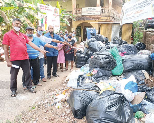 The stink comes home: CAC gram sabha members find garbage at panchayat office