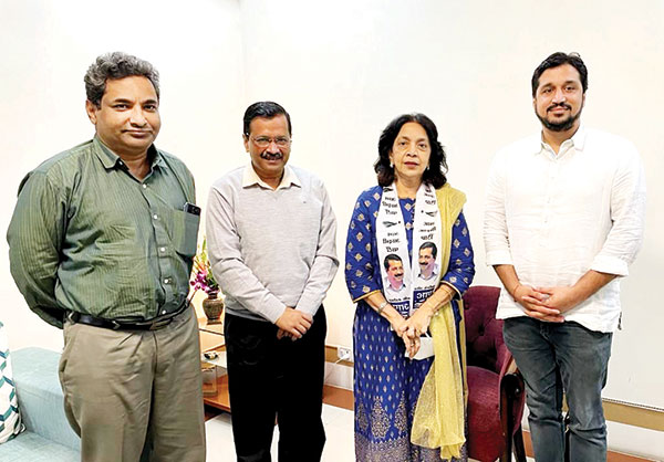 Alina quits as MLA, joins AAP