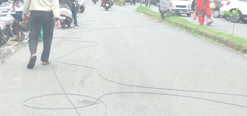 Snapped cables on roads pose danger at Vasco