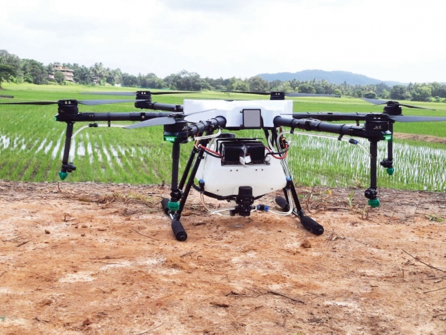 Farming Solutions: Revolutionary Agri-Drones spray fertilisers in Chinchinim fields