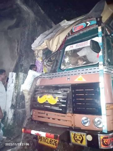 Fire personnel rescue driver trapped in truck cabin at Kundaim