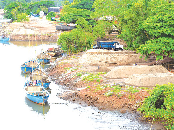 Govt streamlines traditional sand mining activities in State