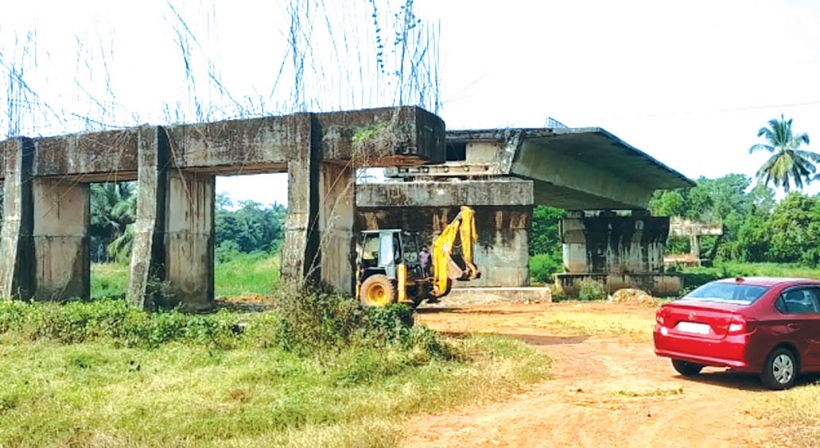 Amidst opposition, construction of bridge underway at Navelim