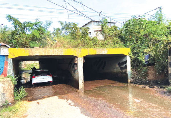 Waterlogged due to mysterious leak, Comba underpass reeks of sewage, complain motorists