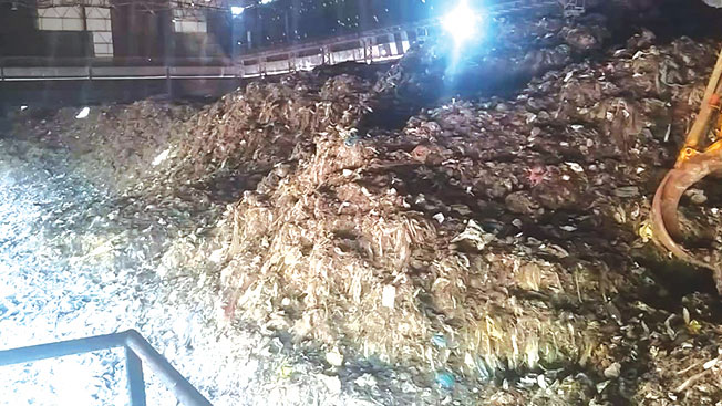 Margao civic body seeks remedy to leachate seeping onto roads from wet waste at Sonsoddo site