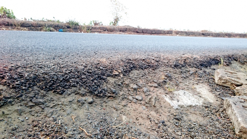 Ribandar causeway needs to be handled with care