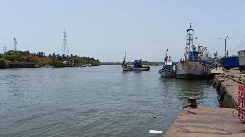 With sand bar still restricting movement at Cutbona, fisherfolk fear loss of livelihood  