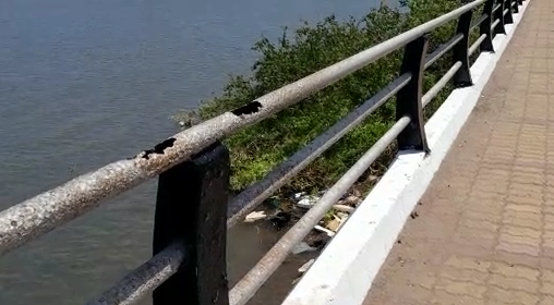 Patto bridge railing broken,rusted. Authorities painted it instead of repairs