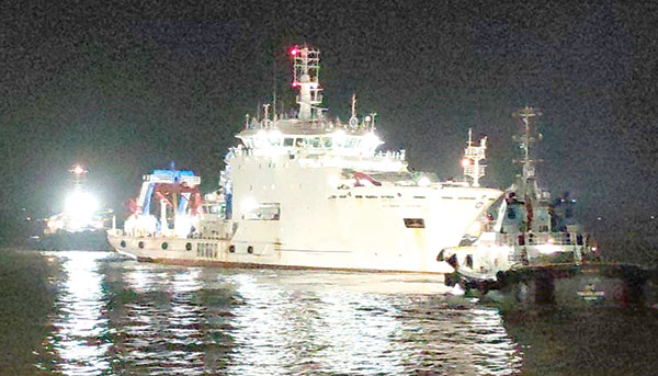 Coast Guard tows NIO ship to Mormugao harbour