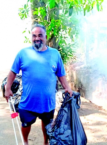 Birthday tradition: Chandor’s Menino ‘Minush’ Gomes gifts village with clean-up drive