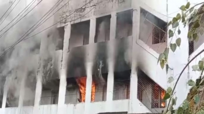 A major fire broke out in a godown, at Vijayawada, Andra Pradesh; crores of property loss 