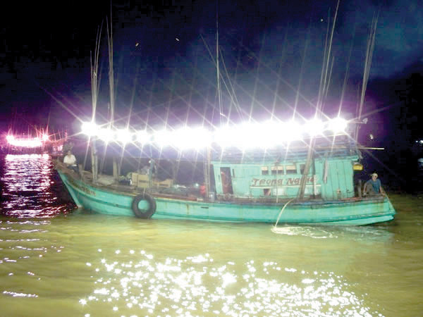 LED lights have darkened the future of Goan fisherfolk