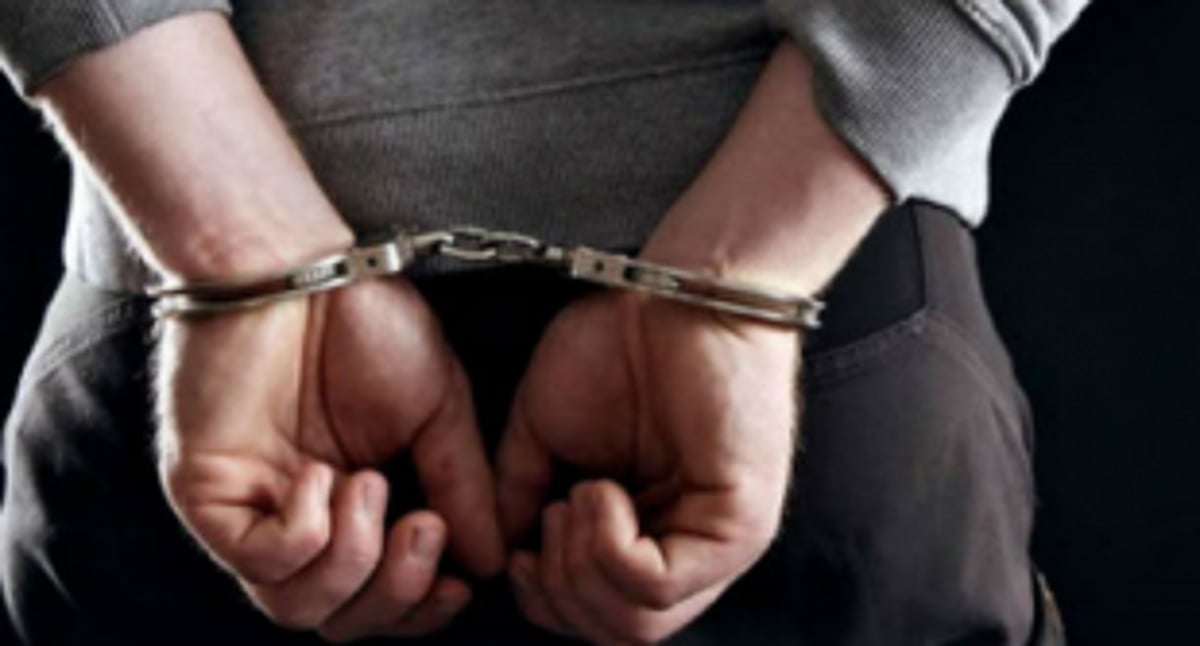 1 held for stealing cash