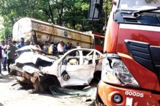 1 killed, 8 injured in multi-vehicle pileup