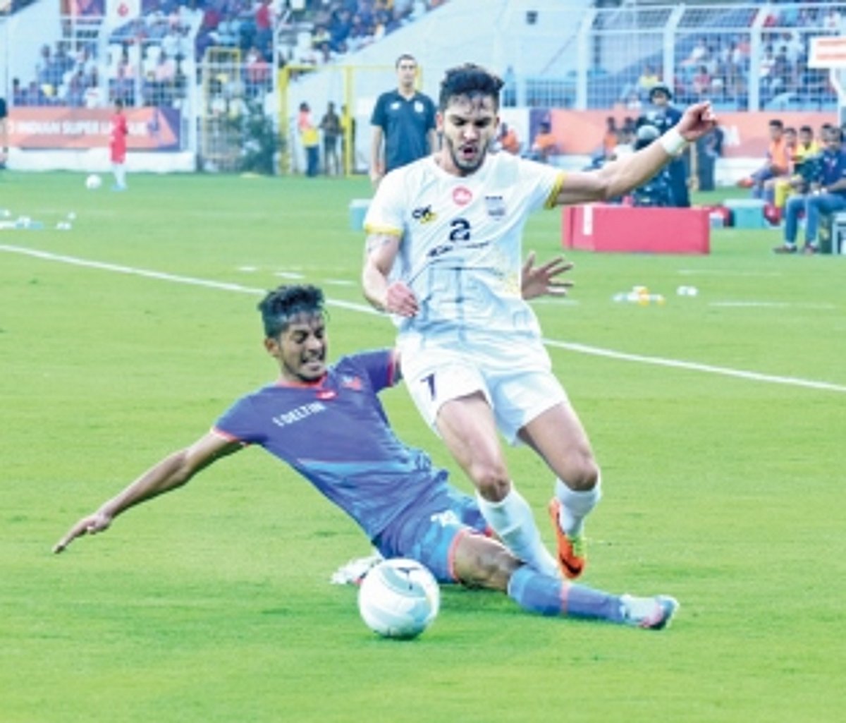 10-man FC Goa stumble in 7-goal thriller