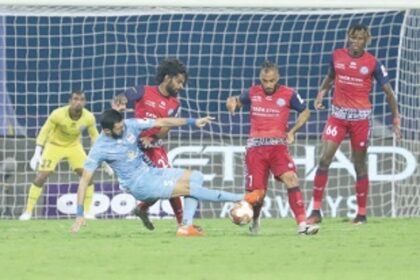 10-man JFC frustrate Mumbai City to a draw