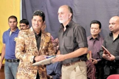 100th show of Reporter  staged to packed audience