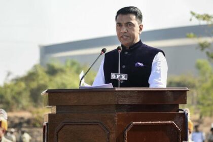 “15 Minutes to Change Lives”: Goa CM Wants Daily Yoga in All Schools