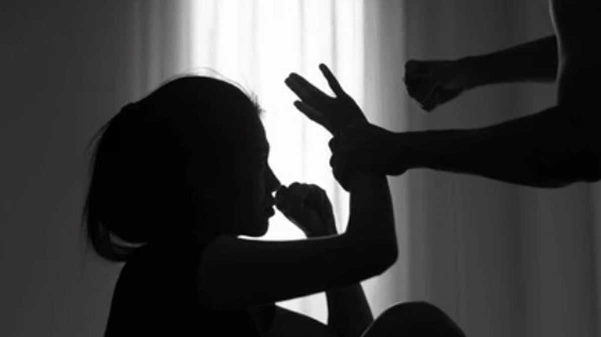 15-Year-Old Girl Alleges Sexual Abuse by Father, Leads to Pregnancy; Police Hunt Accused Contractor