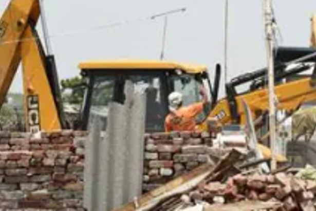 17 houses razed in Vathadev  to make way for new bypass