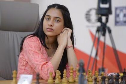 19-Year-Old Divya Deshmukh  Dethrones Humpy in Epic Final, Becomes India’s First Women's Chess World Cup Winner