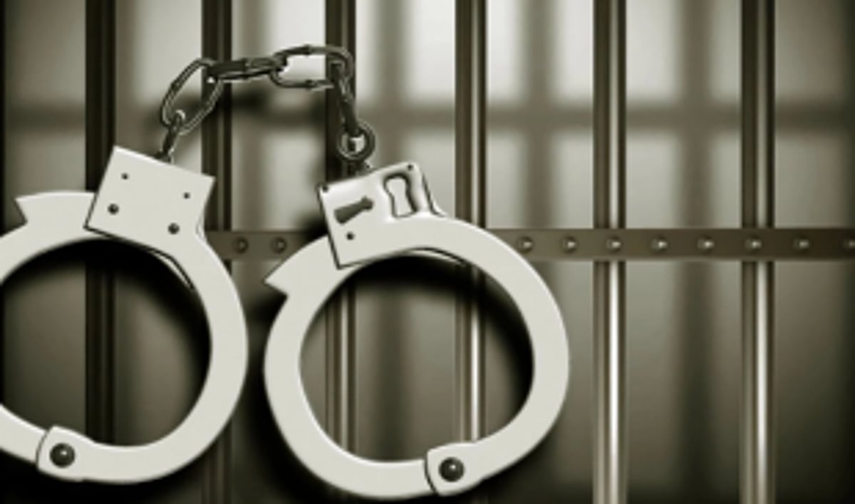 2 taxi union drivers doing ‘Dadagiri’ with cruise tourists and their bus driver arrested