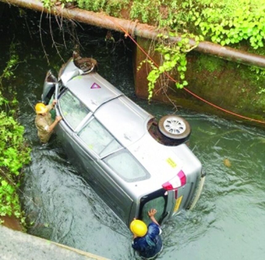 20-year-old killed as car plunges into river