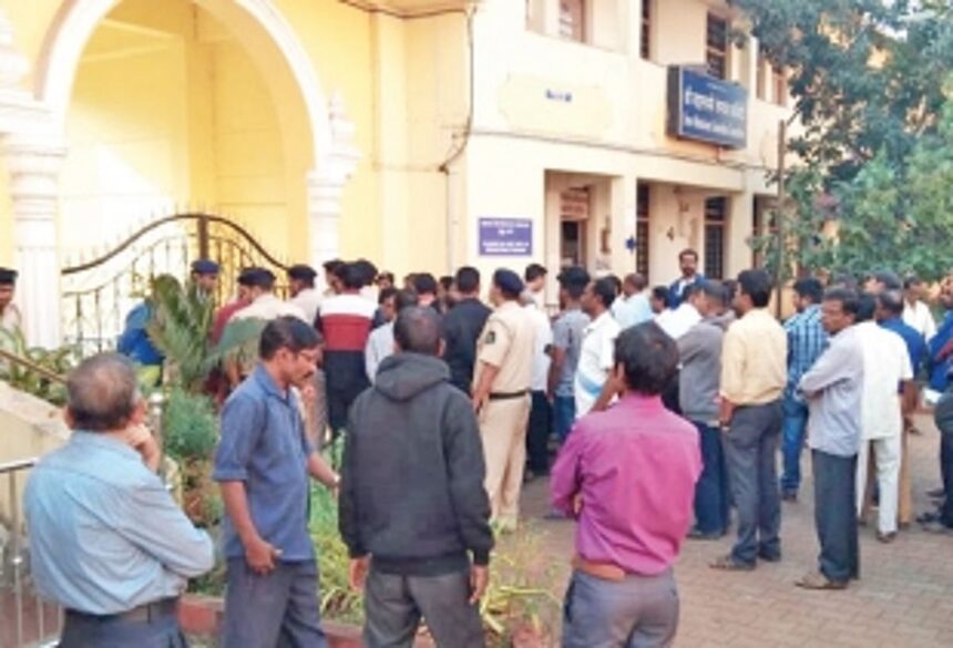 200 PWD workers demand regularisation; meet minister 1 200 PWD workers demand regularisation; meet minister