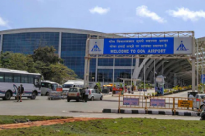 207 stranded   passengers   leave for Russia