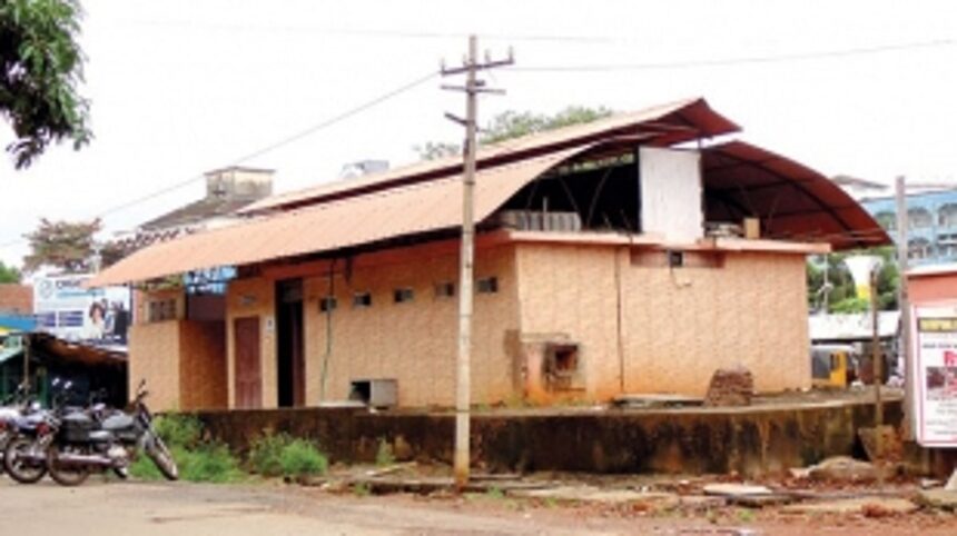 23 toilets, but Margao is one big urinal