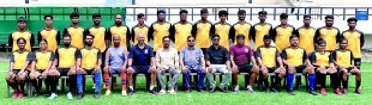 24 candidates attend D-Licence course