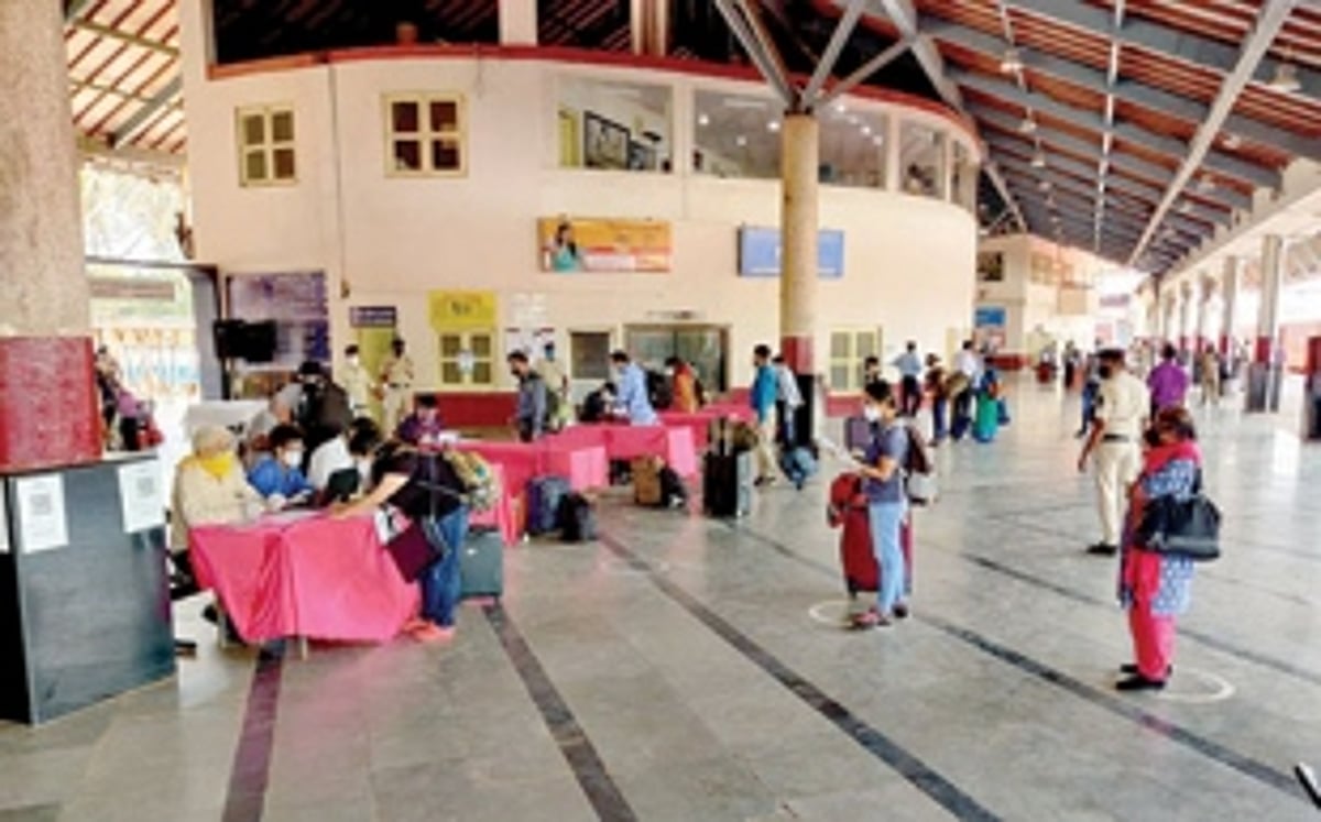 278 disembark at Margao Railway Station