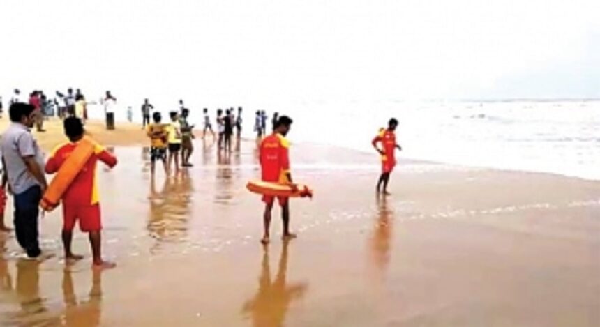 3 Akola natives drown off Calangute beach, 2 missing 1 3 Akola natives drown off Calangute beach, 2 missing