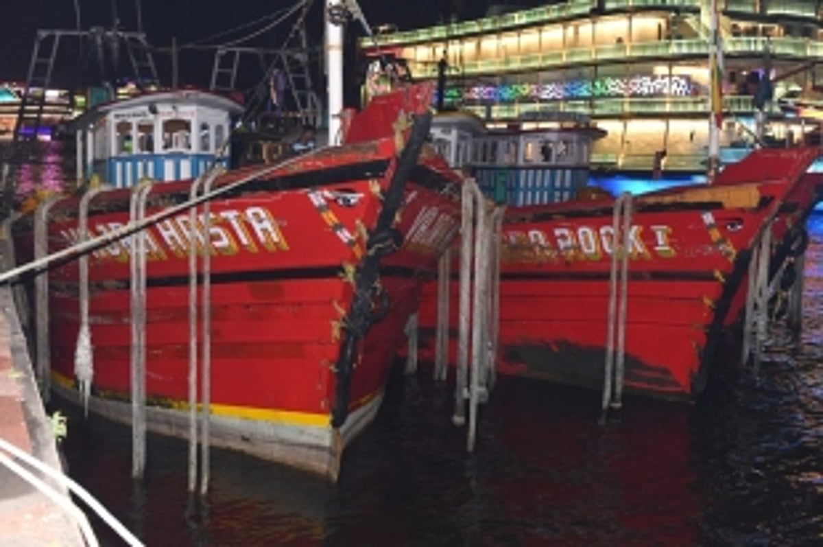 3 Karnataka trawlers detained  for fishing in Goan waters