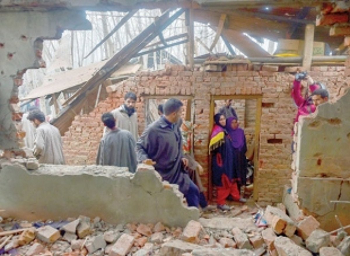 3 LeT militants killed in encounter near Srinagar