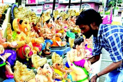 388 clay Ganesh idol makers to get
enhanced subsidy