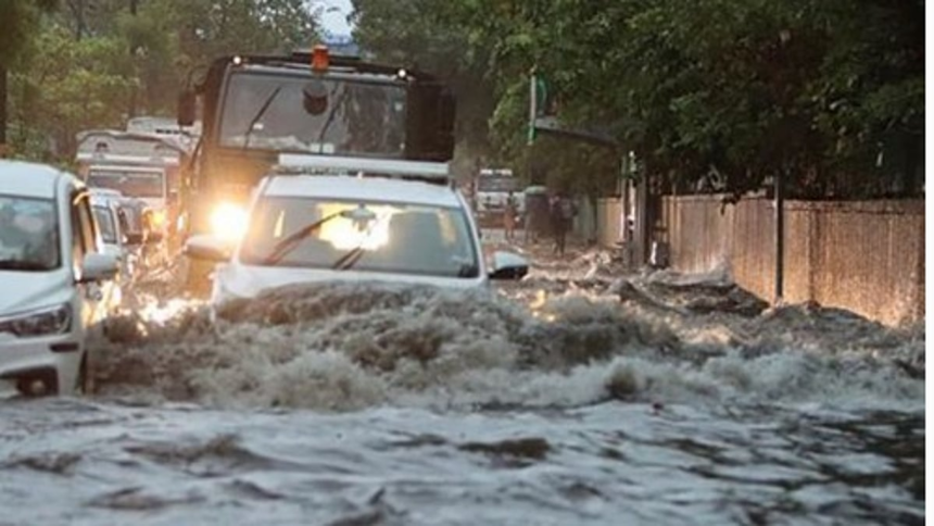 4 Killed, Over 120 Flights Delayed in Delhi-NCR Due to Heavy Rain and Dust Storm