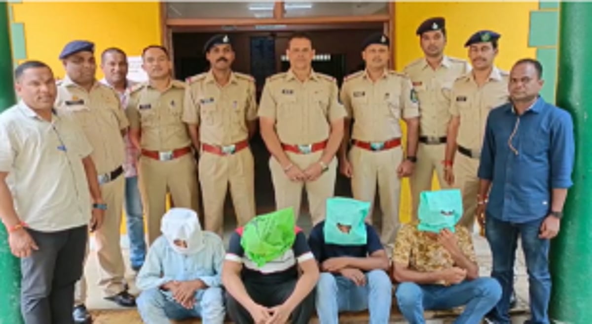 4 arrested for allegedly sexually assaulting a minor girl