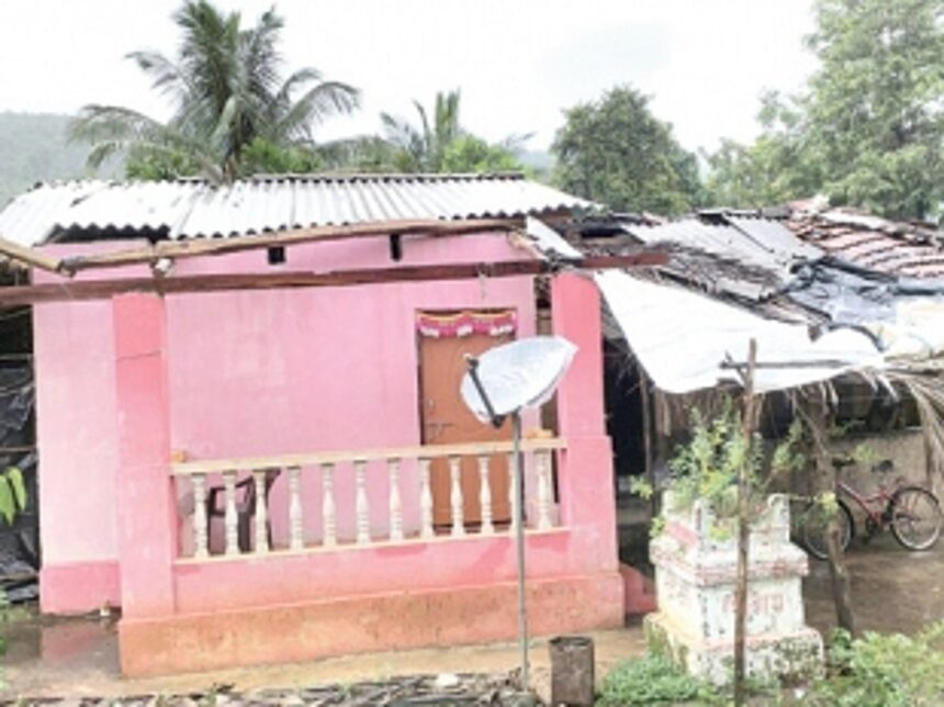 4 houses damaged, trees uprooted in Sattari