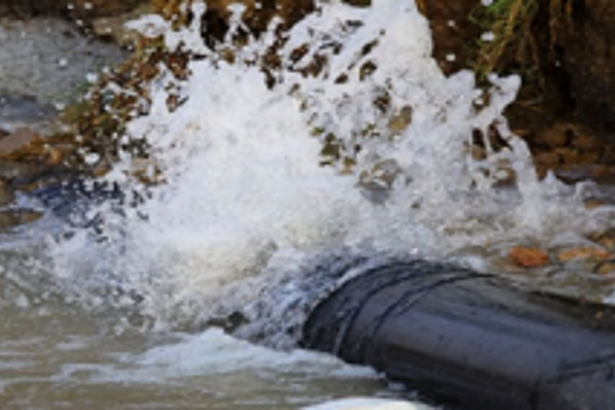 40-year old pipeline bursts at Colmorod