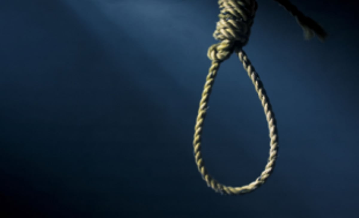45-year-old hangs self at Savoi Verem