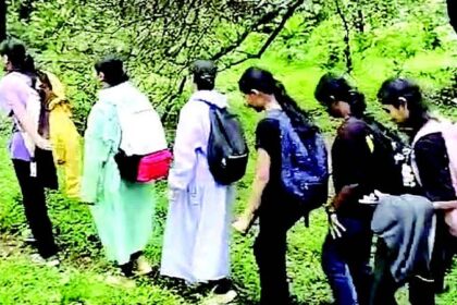 47 students, 5 teachers of Siolim HSS
stranded at Charavane waterfall, rescued