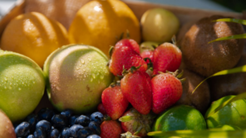 5 Allergy-Fighting Superfoods to Combat Seasonal Sniffles